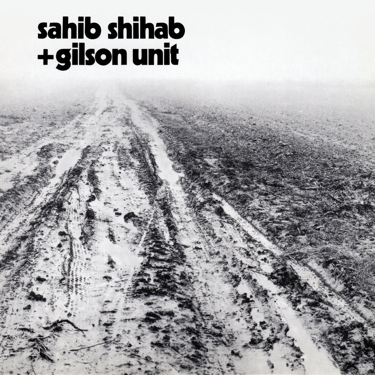 SAHIB SHIHAB + GILSON UNIT / LA MARCHE DANS LE DÉSERT